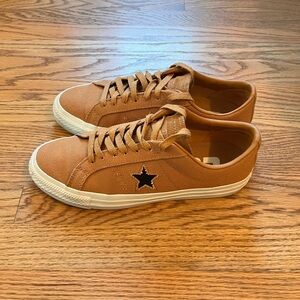 Converse Cons Women’s Tan Canvas Sneakers Sz 9